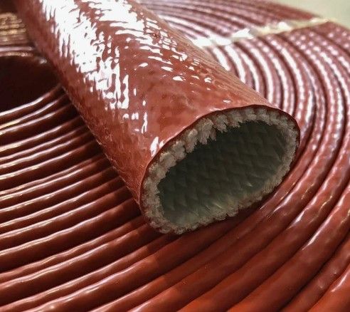 Термозащитный рукав FSS: Надежный барьер для гидравлических систем в экстремальных условиях